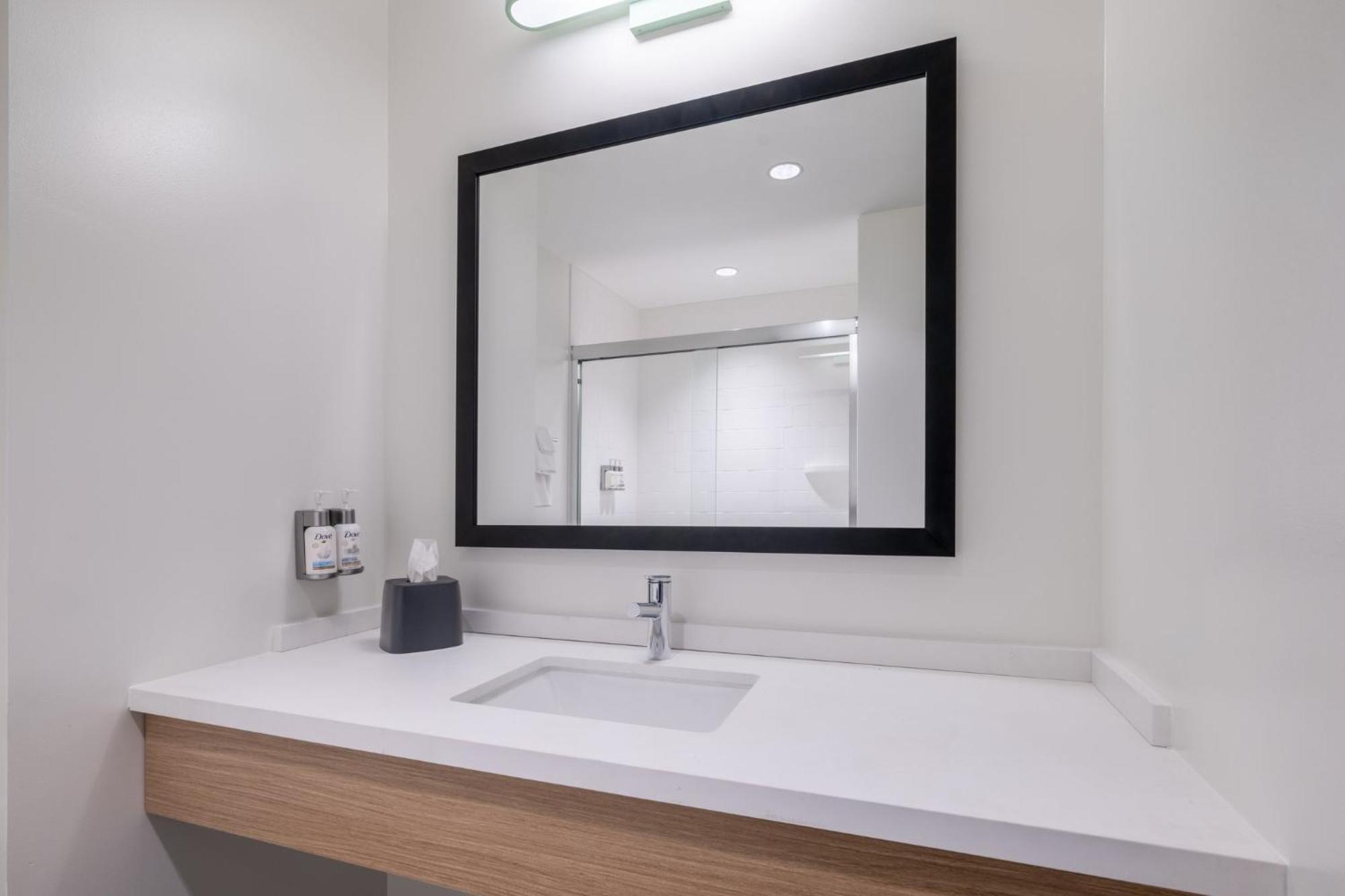 Garner Hotel Londonderry - Manchester By Ihg Εξωτερικό φωτογραφία